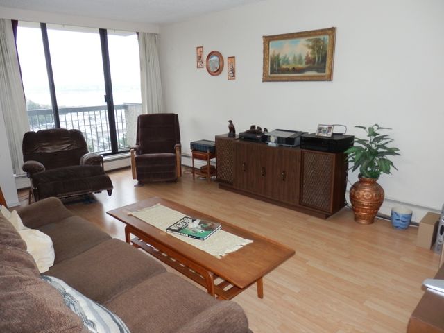 63267 at 907 - 145 St. Georges Avenue, North Vancouver