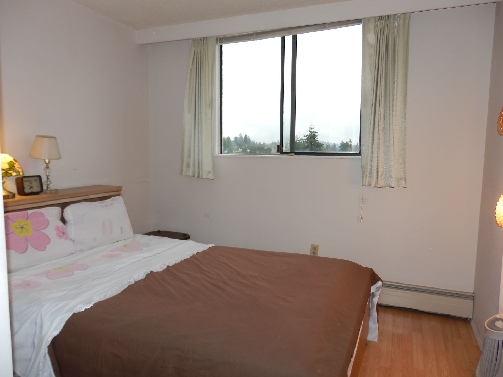 63300 at 907 - 145 St. Georges Avenue, North Vancouver