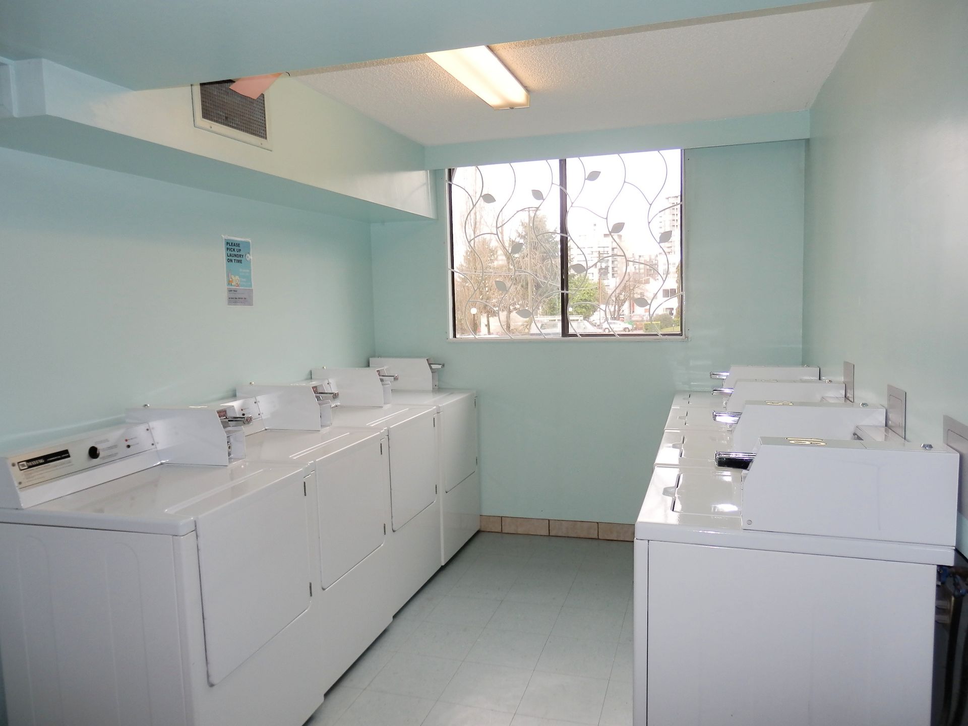 63315 at 907 - 145 St. Georges Avenue, North Vancouver