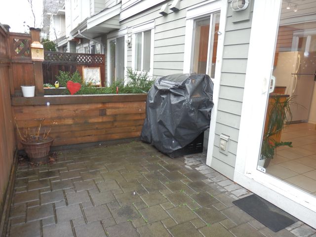 63370 at 915 Tobruck Avenue, North Vancouver