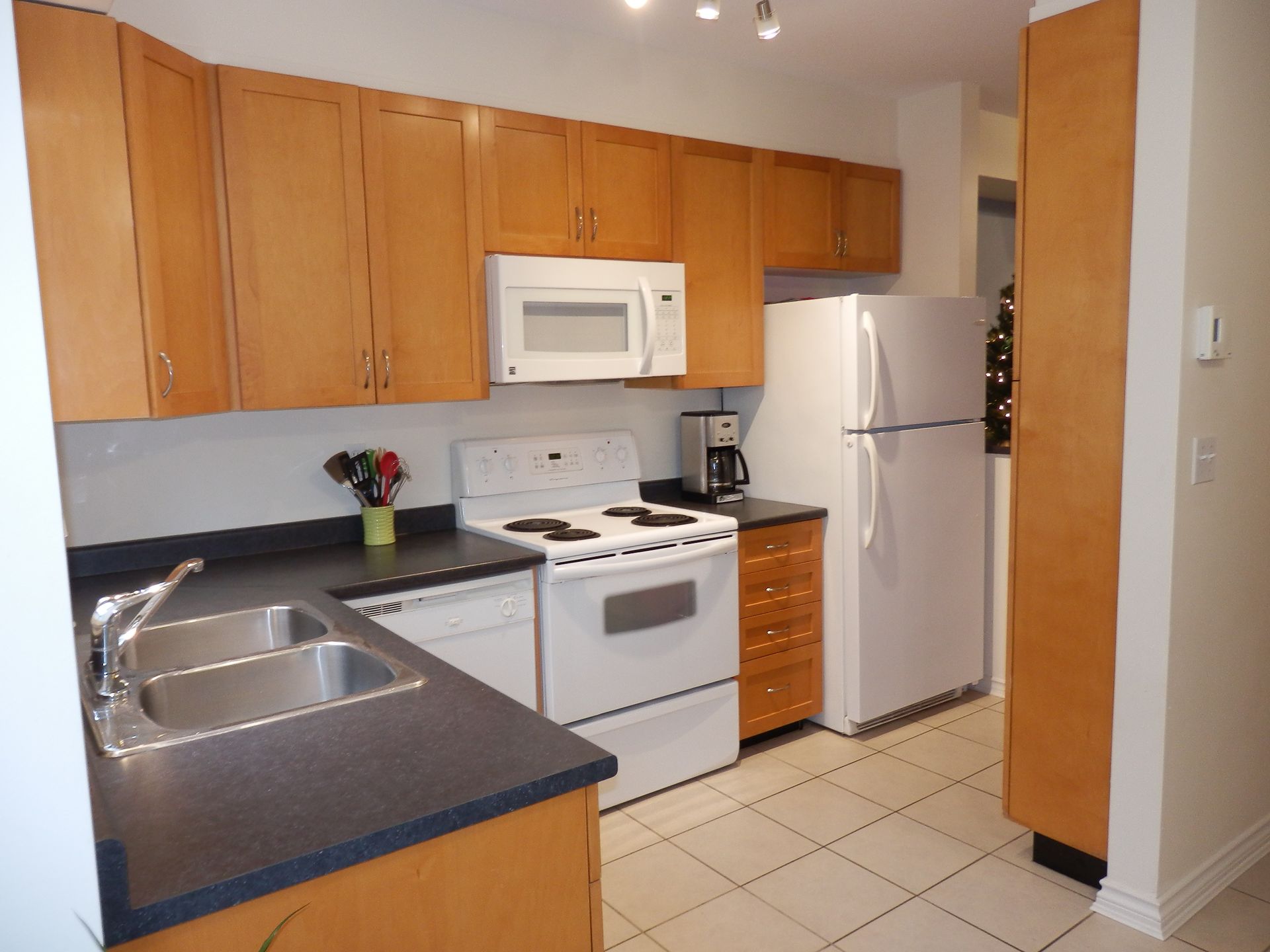 63358 at 915 Tobruck Avenue, North Vancouver