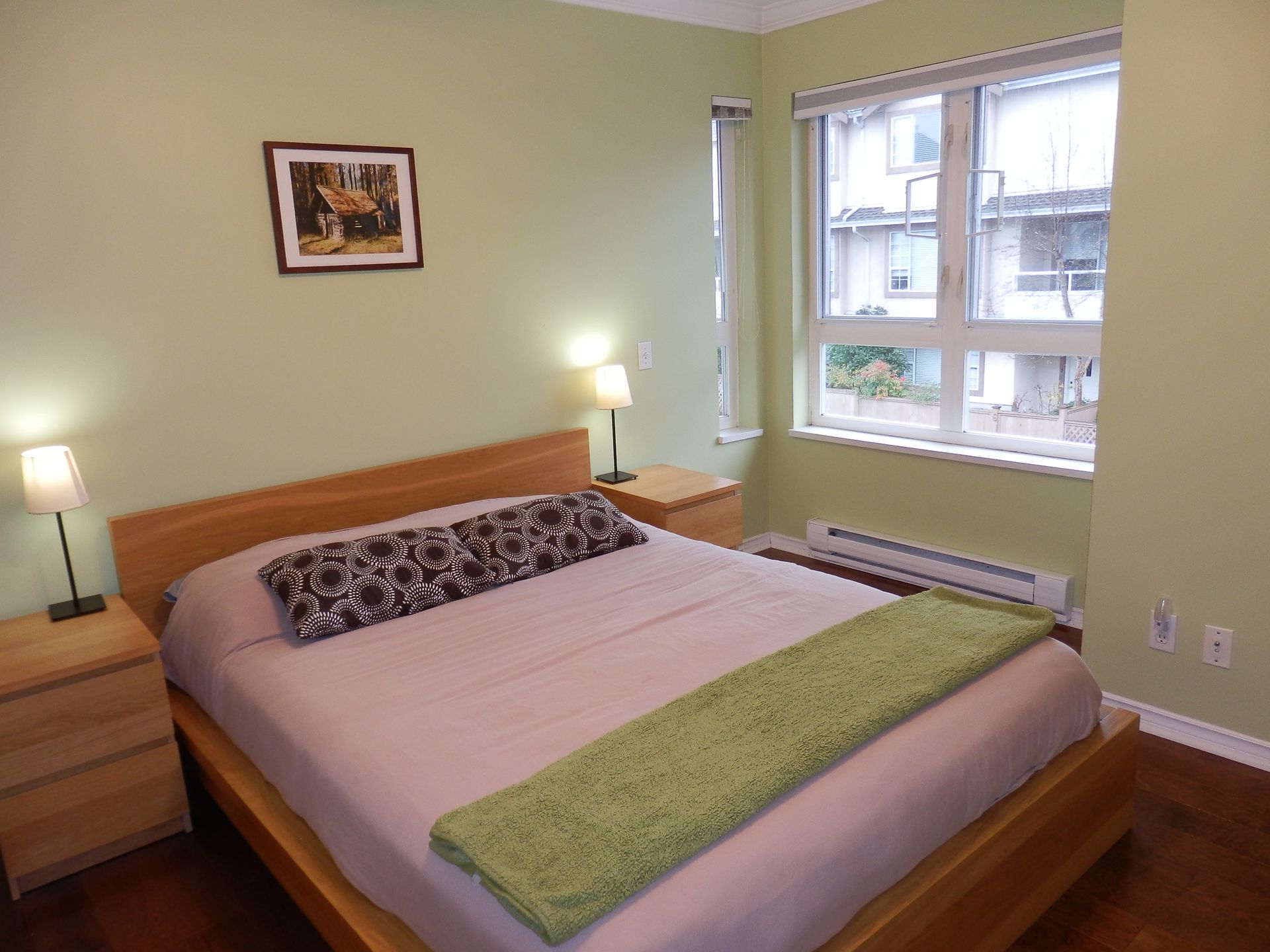 63376 at 915 Tobruck Avenue, North Vancouver