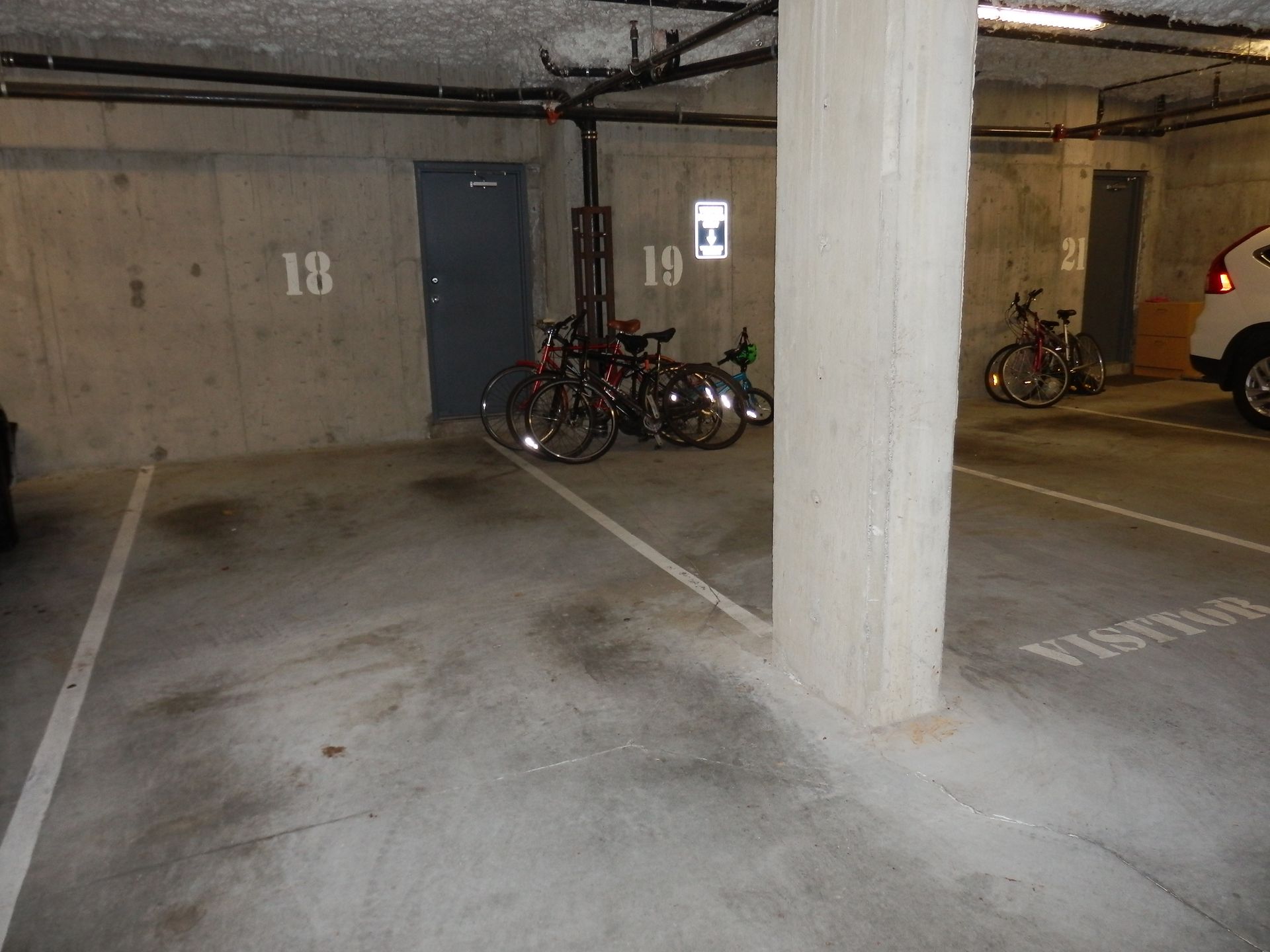 63418 at 915 Tobruck Avenue, North Vancouver