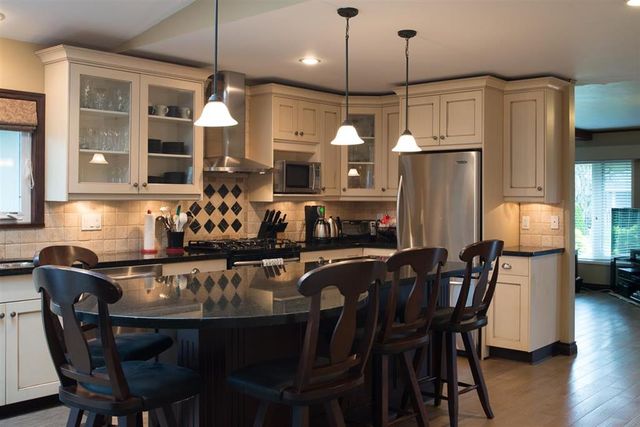 63502 at 1207 Silverwood Crescent, North Vancouver