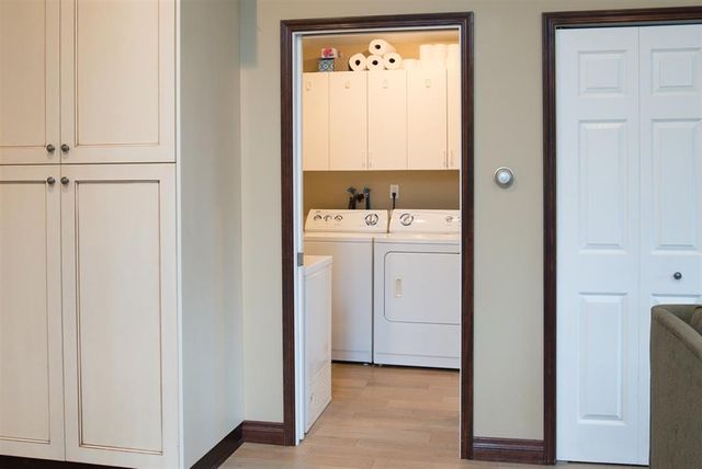 63512 at 1207 Silverwood Crescent, North Vancouver