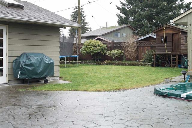 63533 at 1207 Silverwood Crescent, North Vancouver