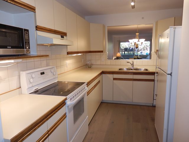 63863 at 202 - 1050 Bowron Court, North Vancouver