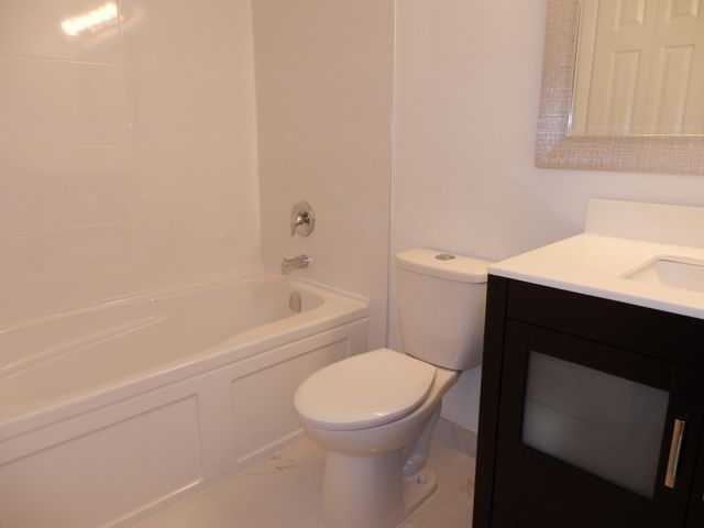 63902 at 202 - 1050 Bowron Court, North Vancouver