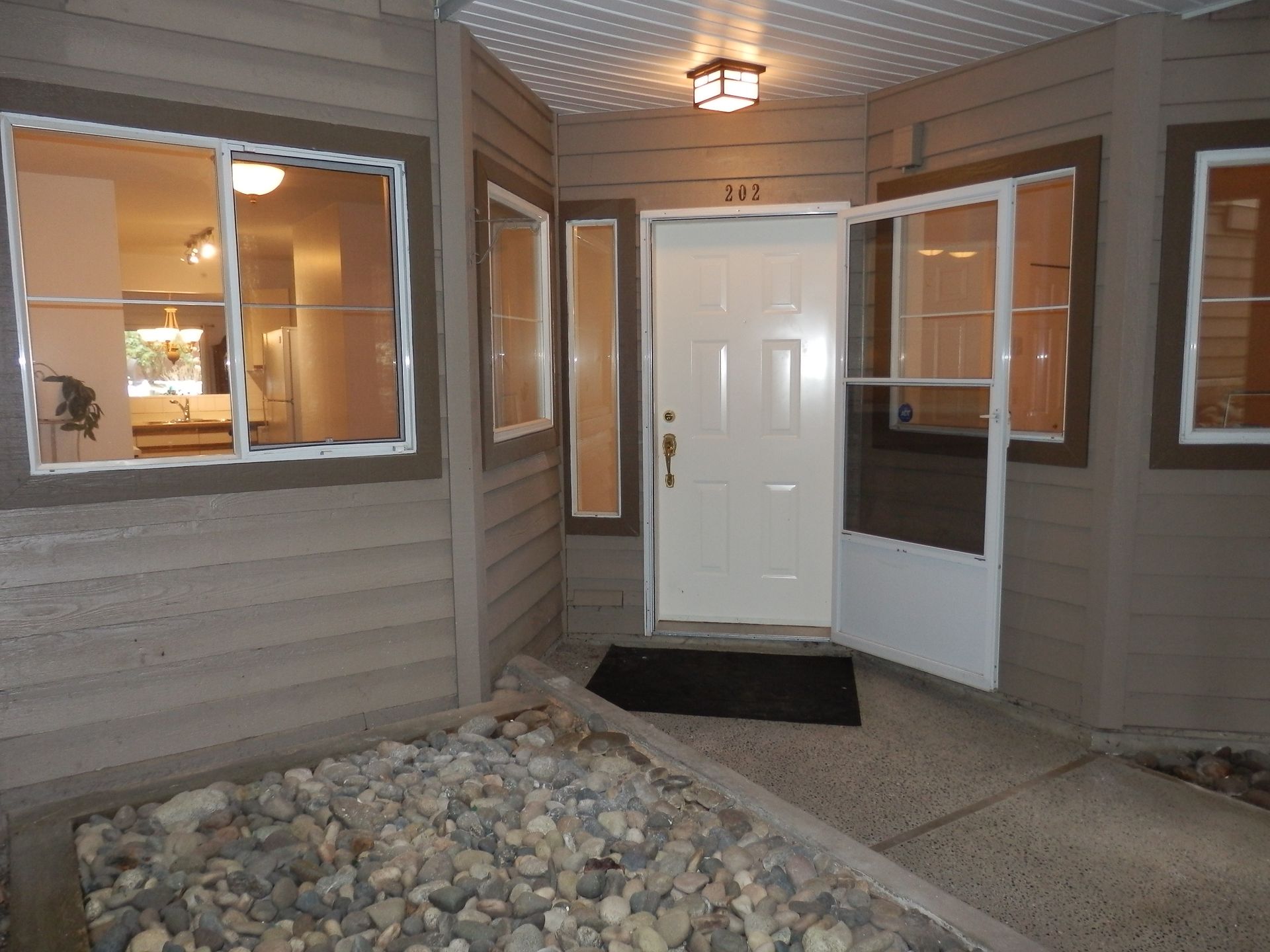 63857 at 202 - 1050 Bowron Court, North Vancouver