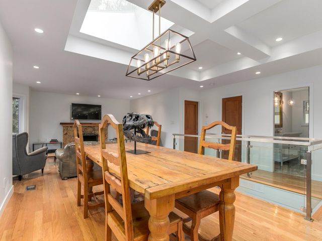 64555 at 6202 Overstone Drive, West Vancouver