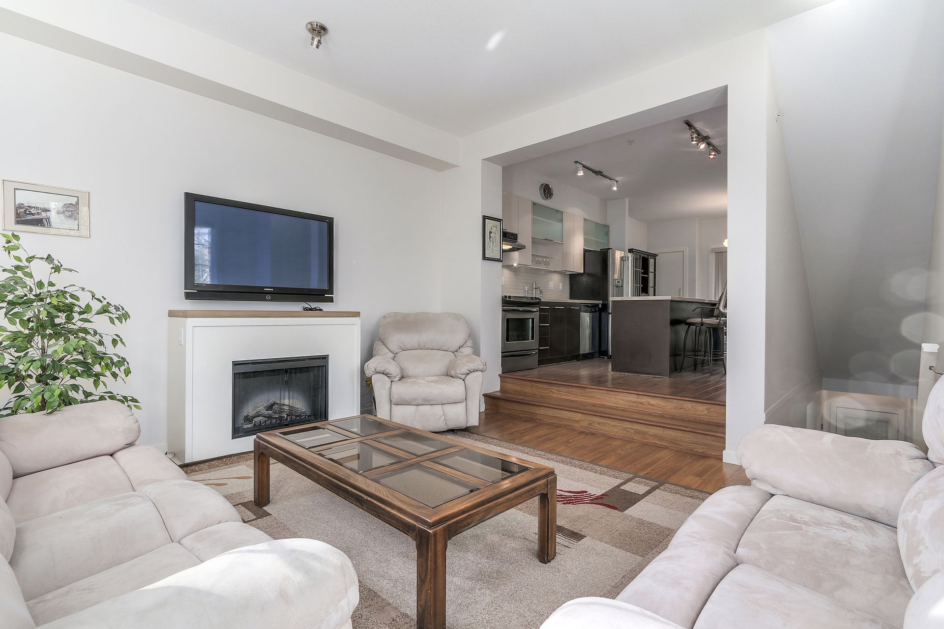 64181 at 48 - 550 Browning Place, North Vancouver