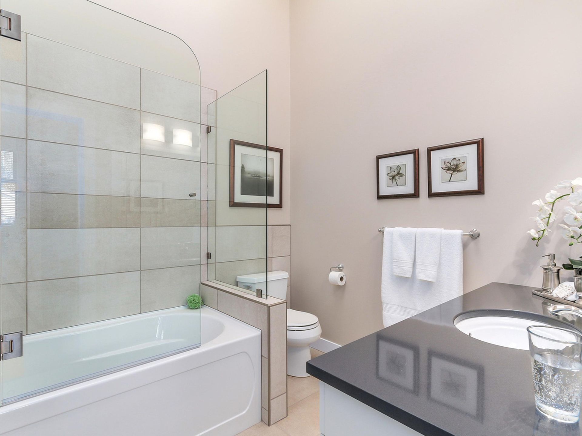 63980-1 at 1135 Montroyal Boulevard, North Vancouver