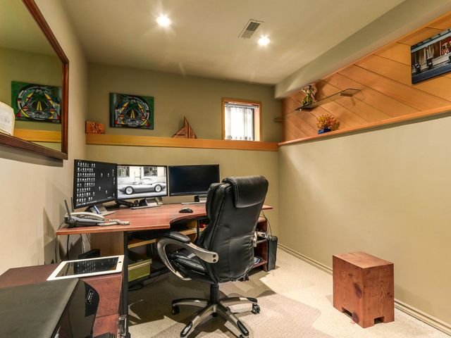 64048 at 1576 Mcnair Drive, North Vancouver