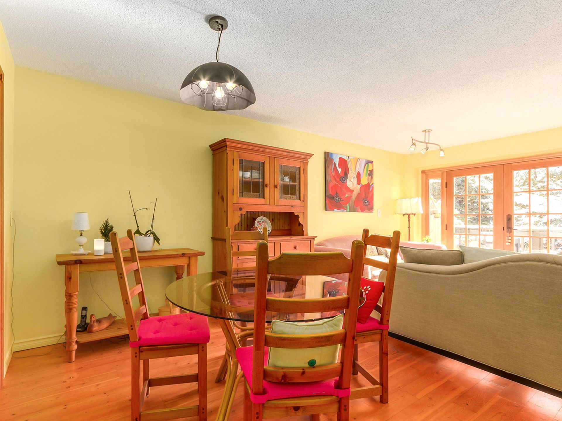 64015 at 1576 Mcnair Drive, North Vancouver