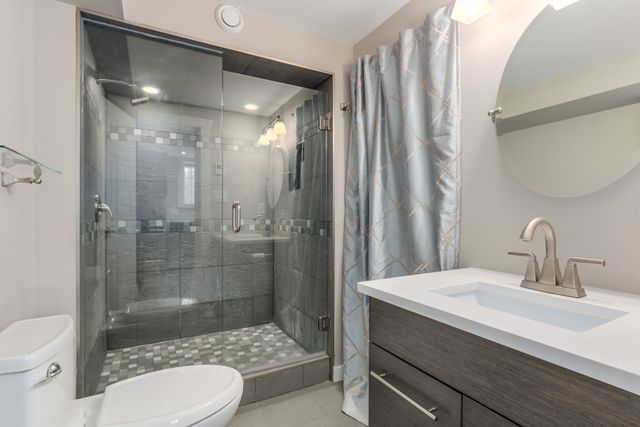 64165 at 1406 Coleman Street, North Vancouver