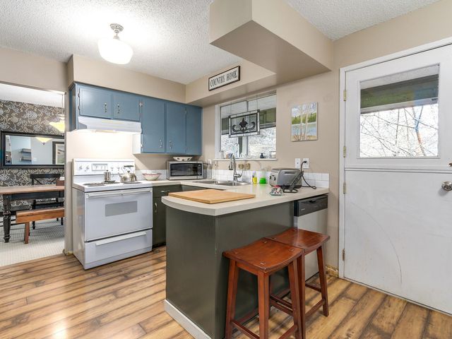 64305 at 1375 Plateau Drive, North Vancouver