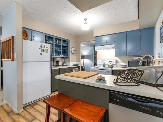 64308 at 1375 Plateau Drive, North Vancouver