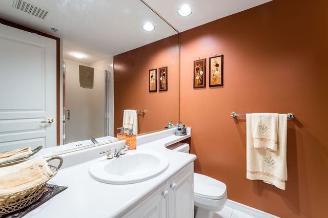 64391 at 206 - 1140 Strathaven Drive, North Vancouver