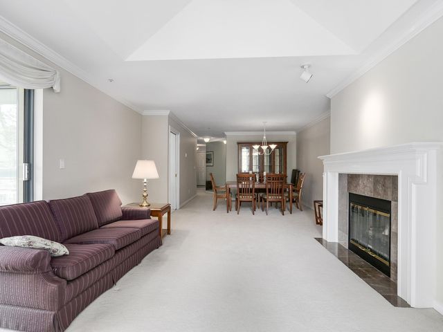 64442 at 303 - 3288 Capilano Crescent, North Vancouver