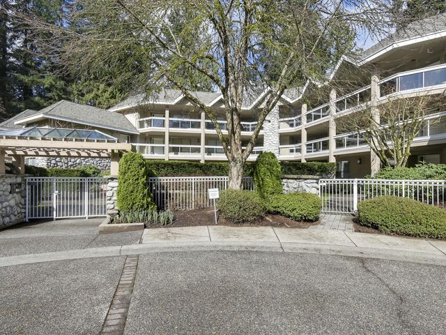 64484 at 303 - 3288 Capilano Crescent, North Vancouver