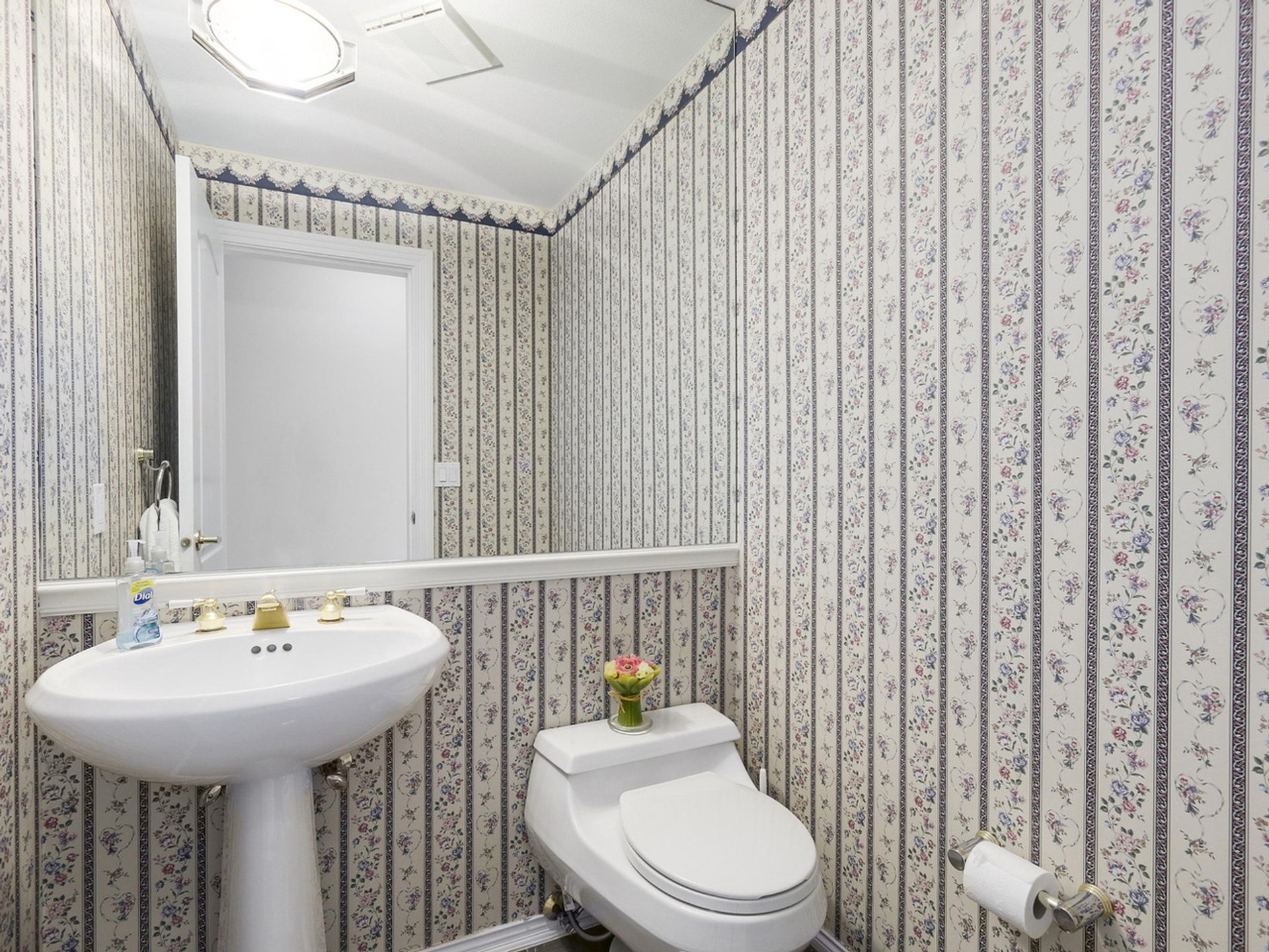 64478 at 303 - 3288 Capilano Crescent, North Vancouver