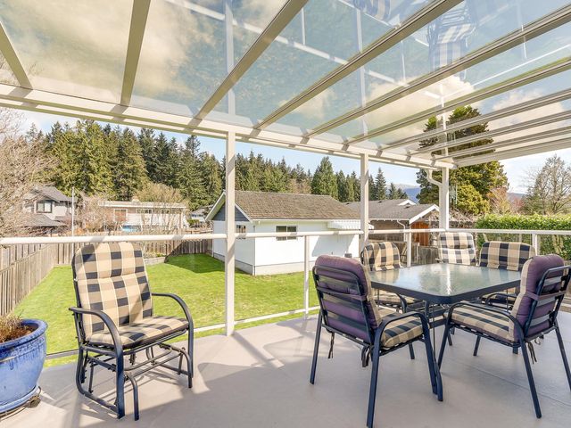 64683 at 834 16th Street E, North Vancouver