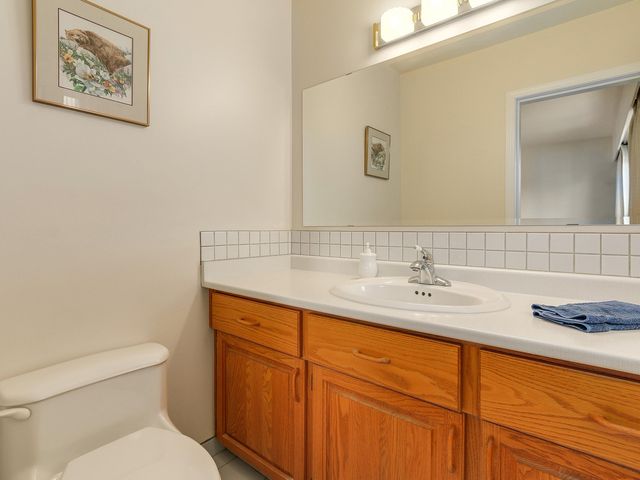 64701 at 834 16th Street E, North Vancouver