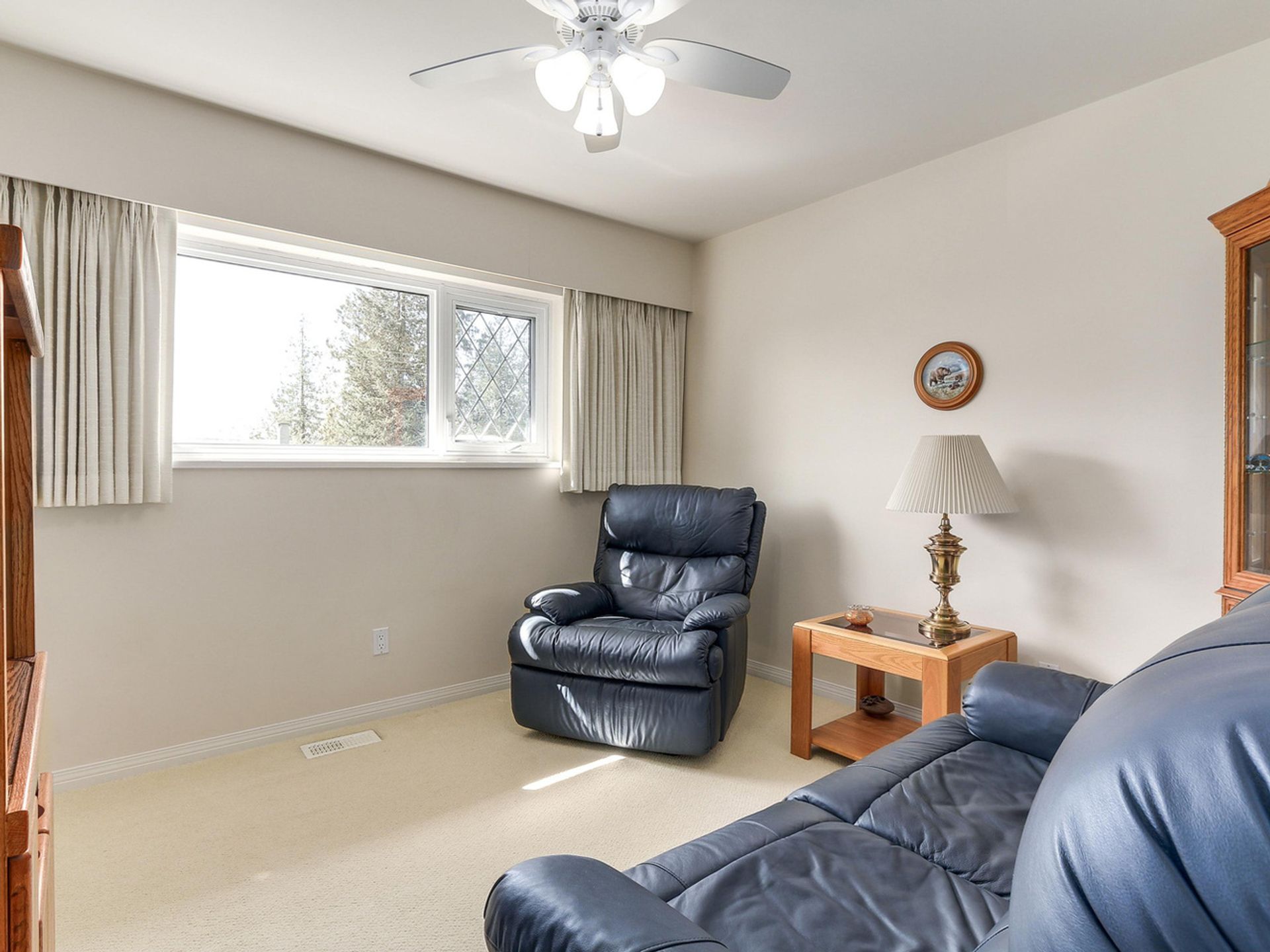 64685 at 834 16th Street E, North Vancouver