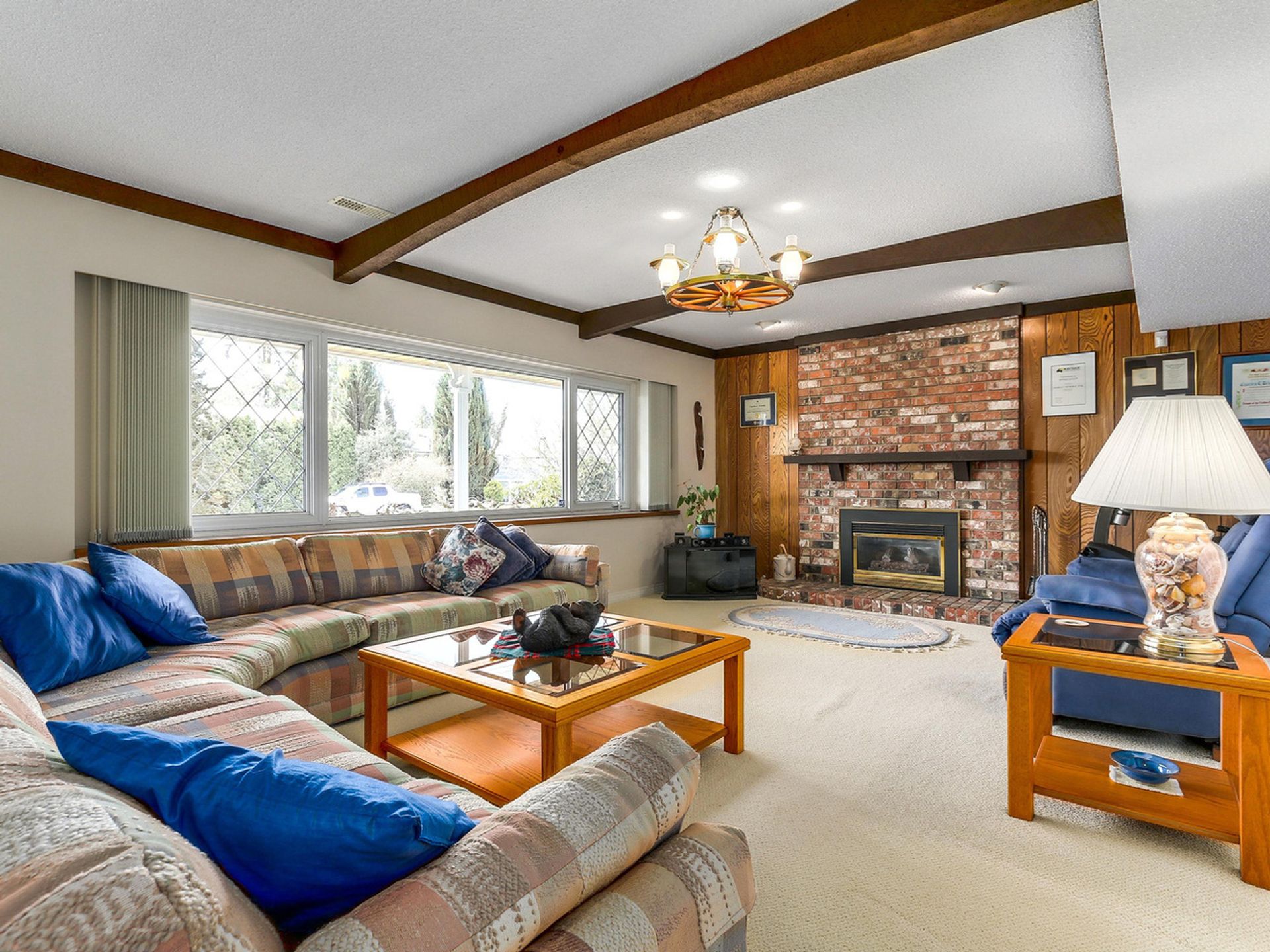 64704 at 834 16th Street E, North Vancouver