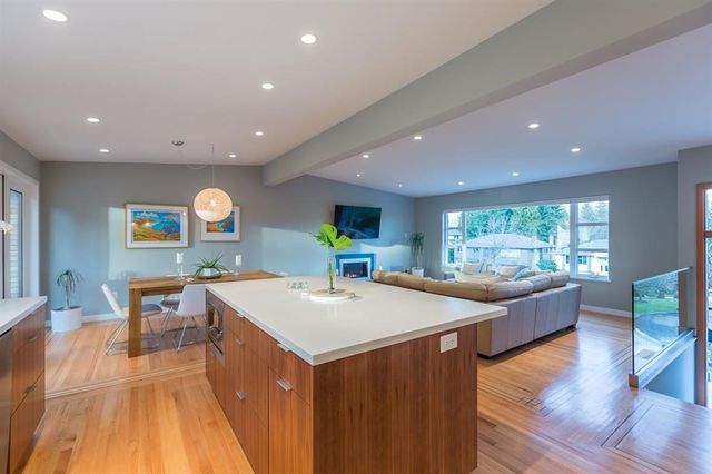 64770 at 3035 Chaucer Avenue, North Vancouver