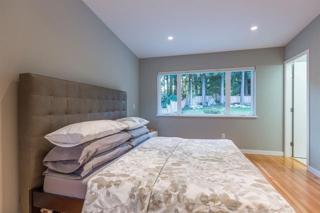64782 at 3035 Chaucer Avenue, North Vancouver