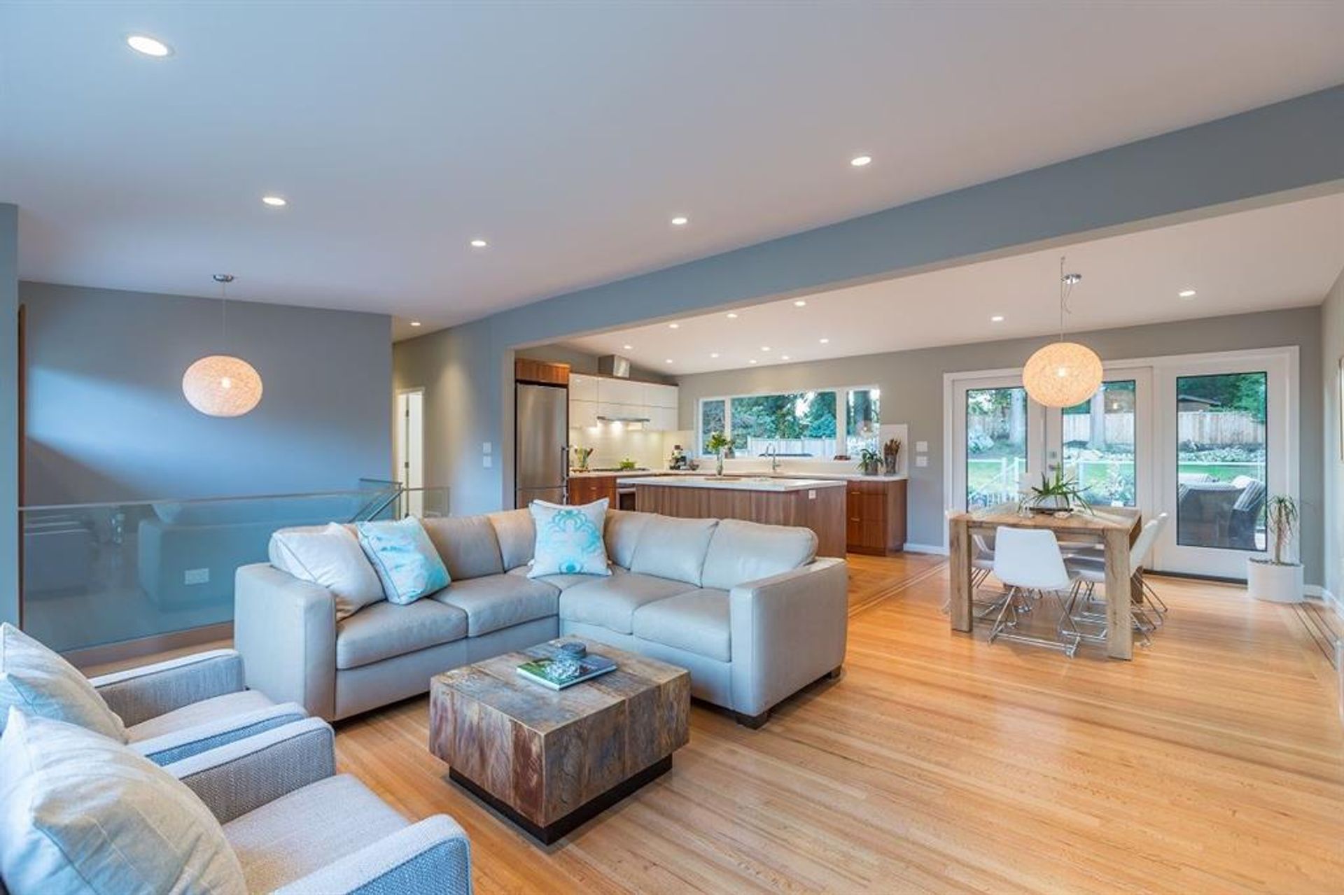 64755 at 3035 Chaucer Avenue, North Vancouver