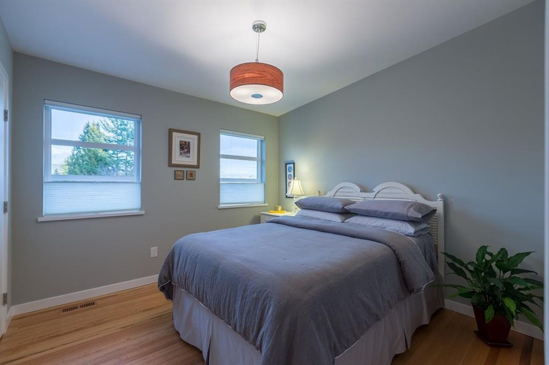 64787 at 3035 Chaucer Avenue, North Vancouver