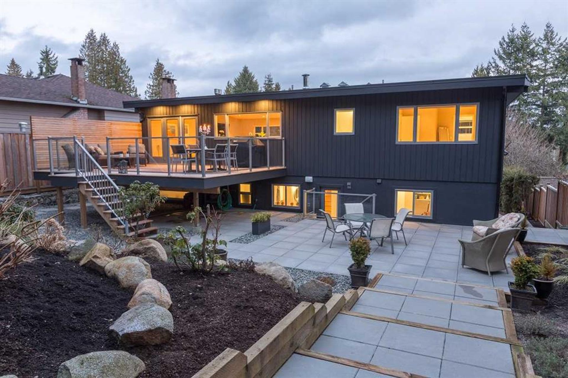 64806 at 3035 Chaucer Avenue, North Vancouver