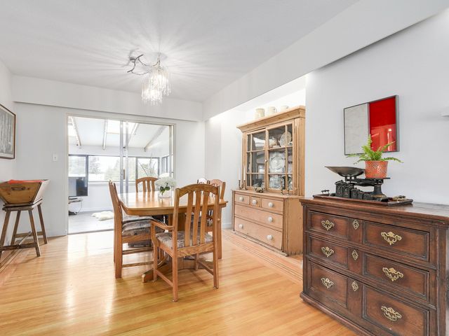 64827 at 1181 Chamberlain Drive, North Vancouver