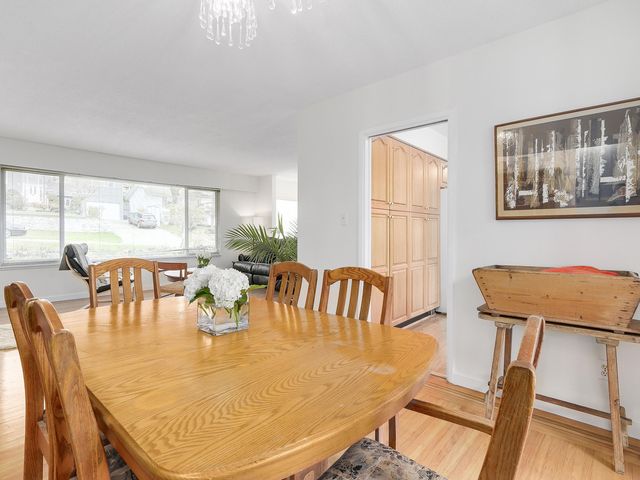 64830 at 1181 Chamberlain Drive, North Vancouver