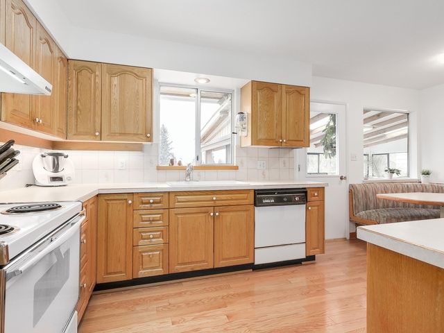 64836 at 1181 Chamberlain Drive, North Vancouver