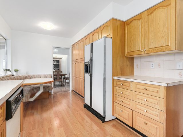 64839 at 1181 Chamberlain Drive, North Vancouver