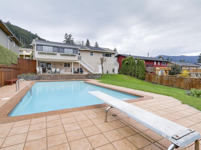 64884 at 1181 Chamberlain Drive, North Vancouver