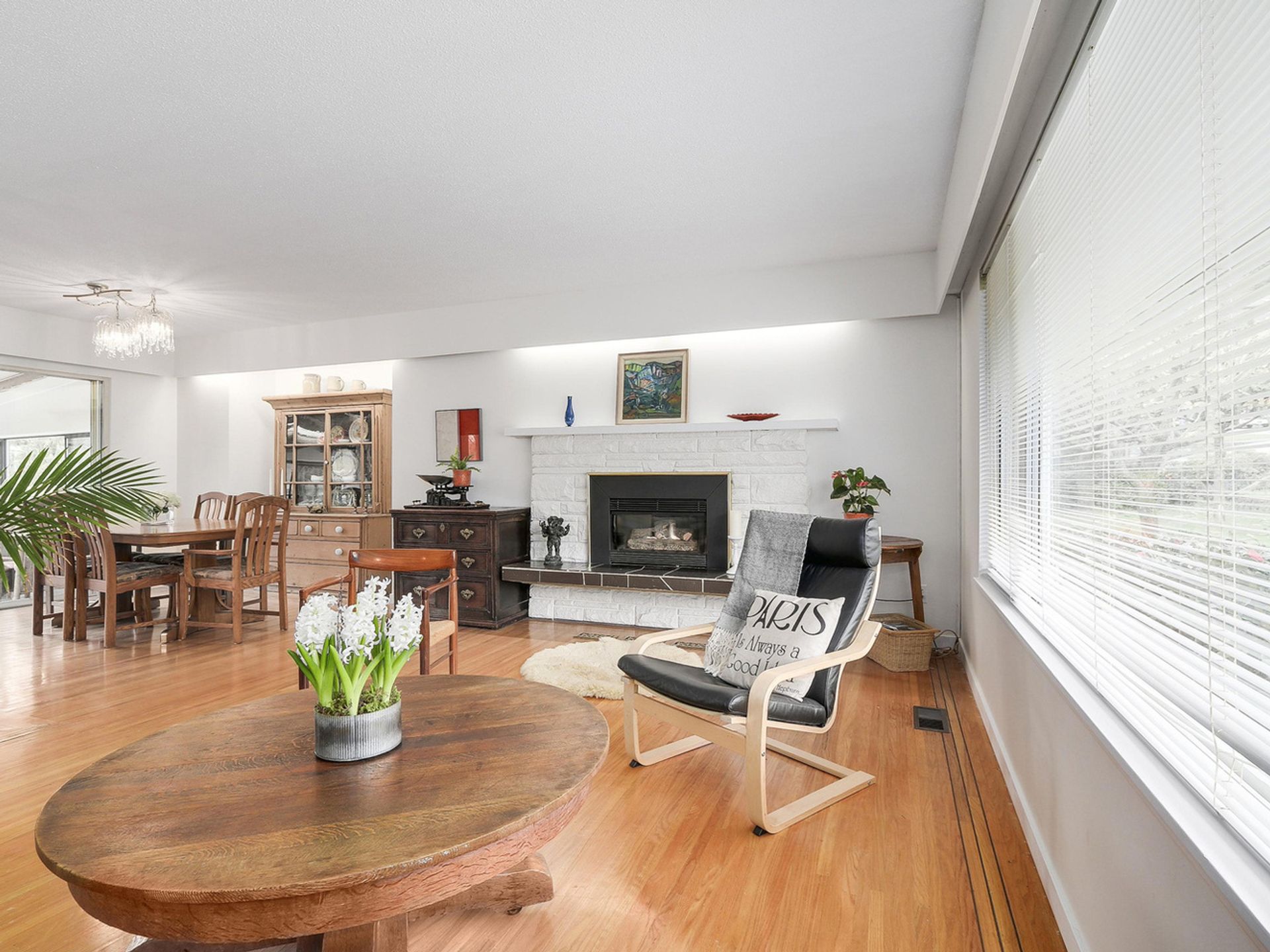 64824 at 1181 Chamberlain Drive, North Vancouver