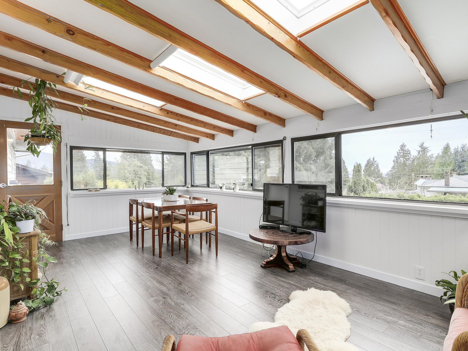 64842 at 1181 Chamberlain Drive, North Vancouver