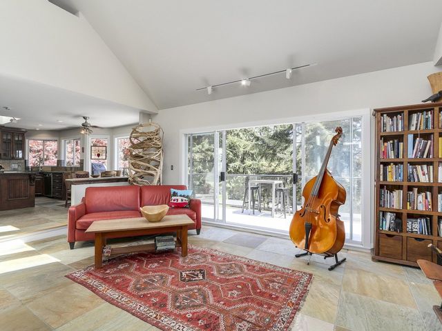 65005 at 795 St. James Road E, North Vancouver