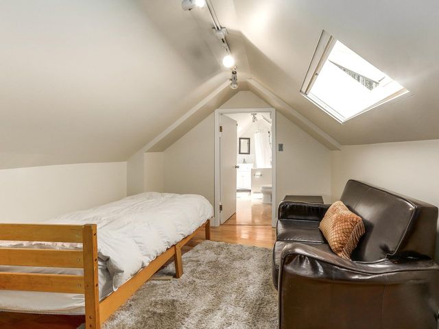 65038 at 795 St. James Road E, North Vancouver