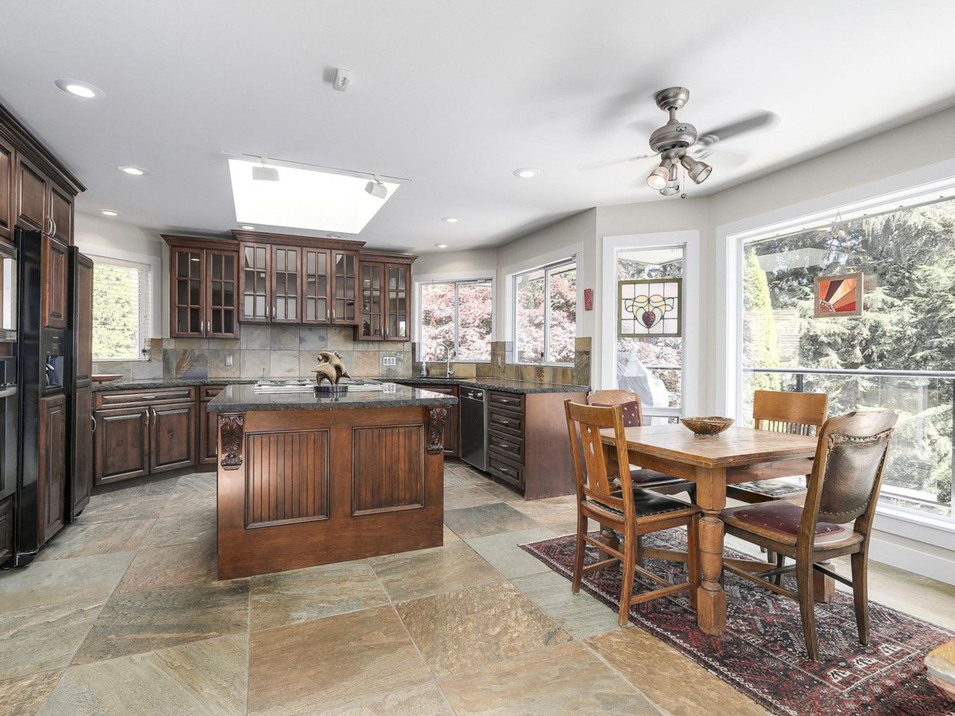 65011 at 795 St. James Road E, North Vancouver