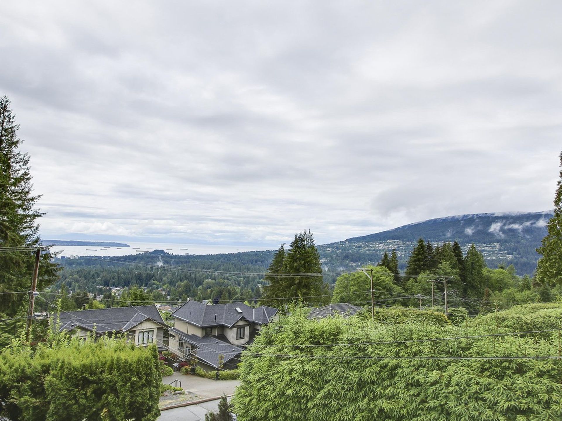 65419 at 4828 Skyline Drive, North Vancouver