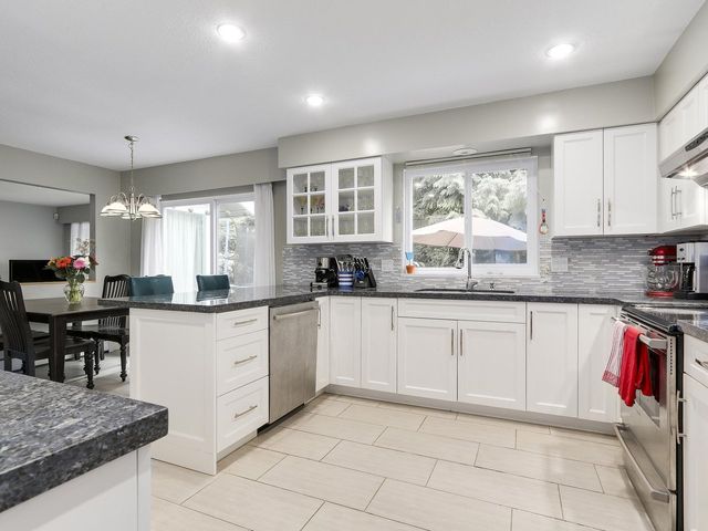 65602 at 5634 Honeysuckle Place, North Vancouver