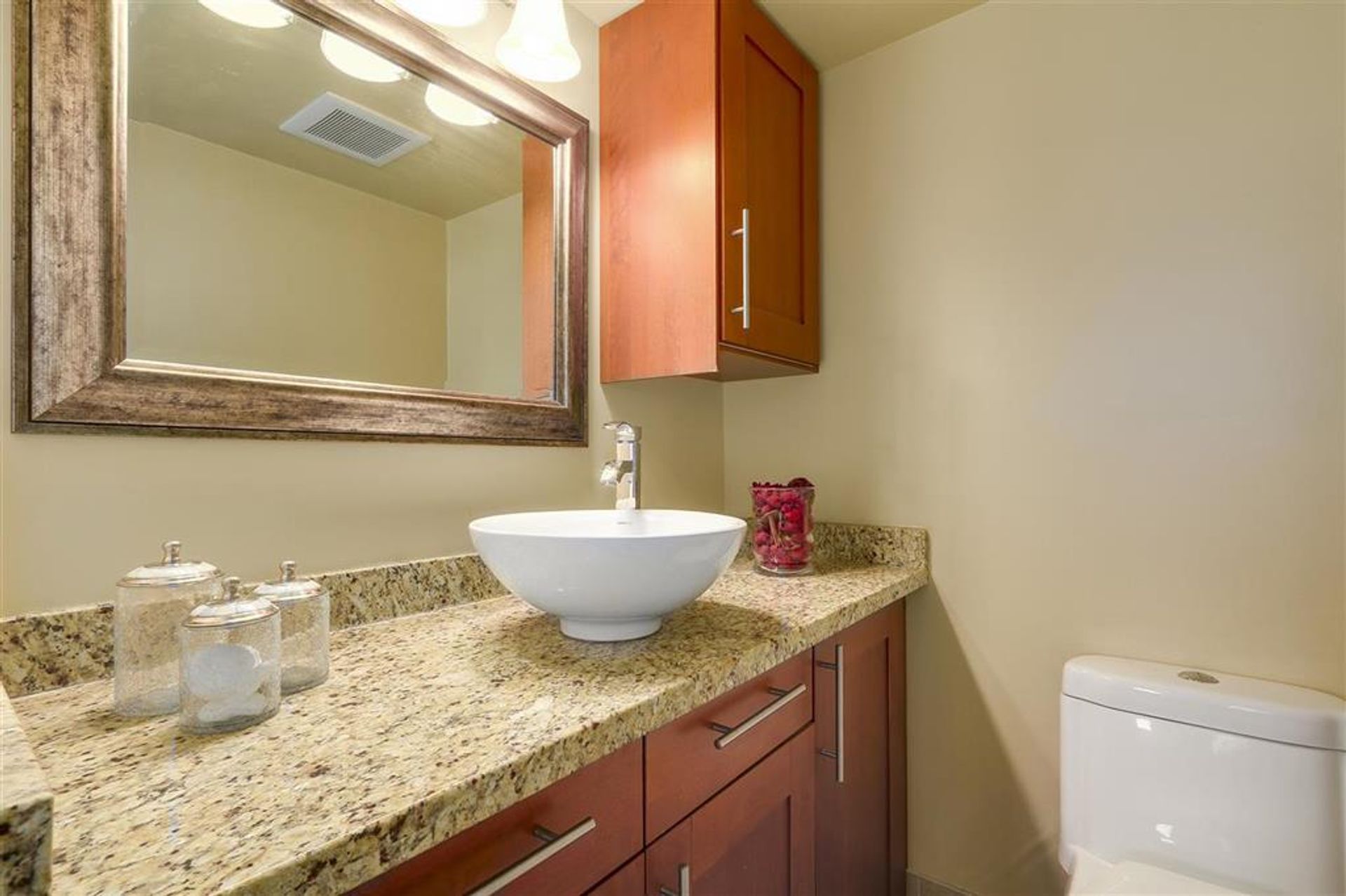 65816 at 603 - 540 Lonsdale Avenue, North Vancouver