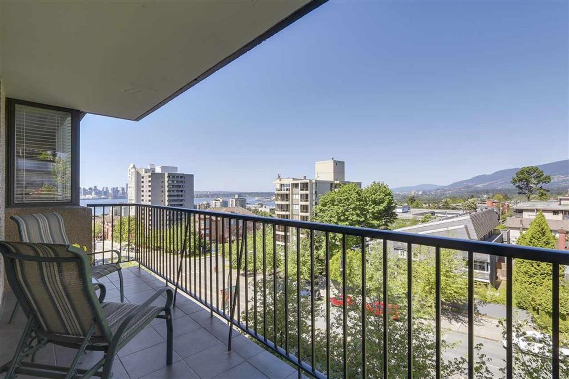65828 at 603 - 540 Lonsdale Avenue, North Vancouver