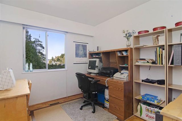 66050 at 5767 Primrose Place, West Vancouver