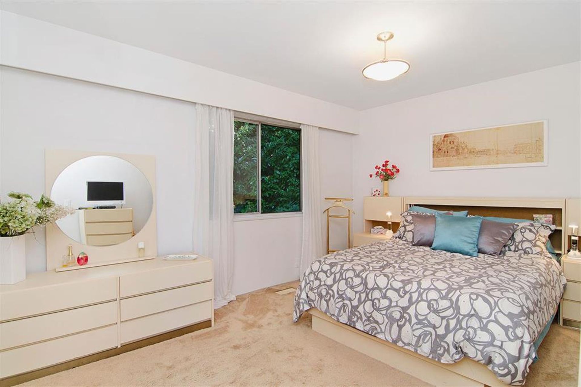 66044 at 5767 Primrose Place, West Vancouver